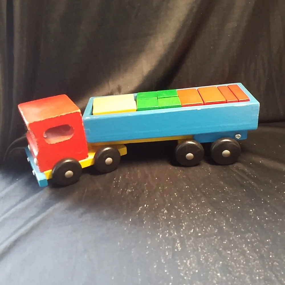 WOOD BLOCK TRUCK Vintage